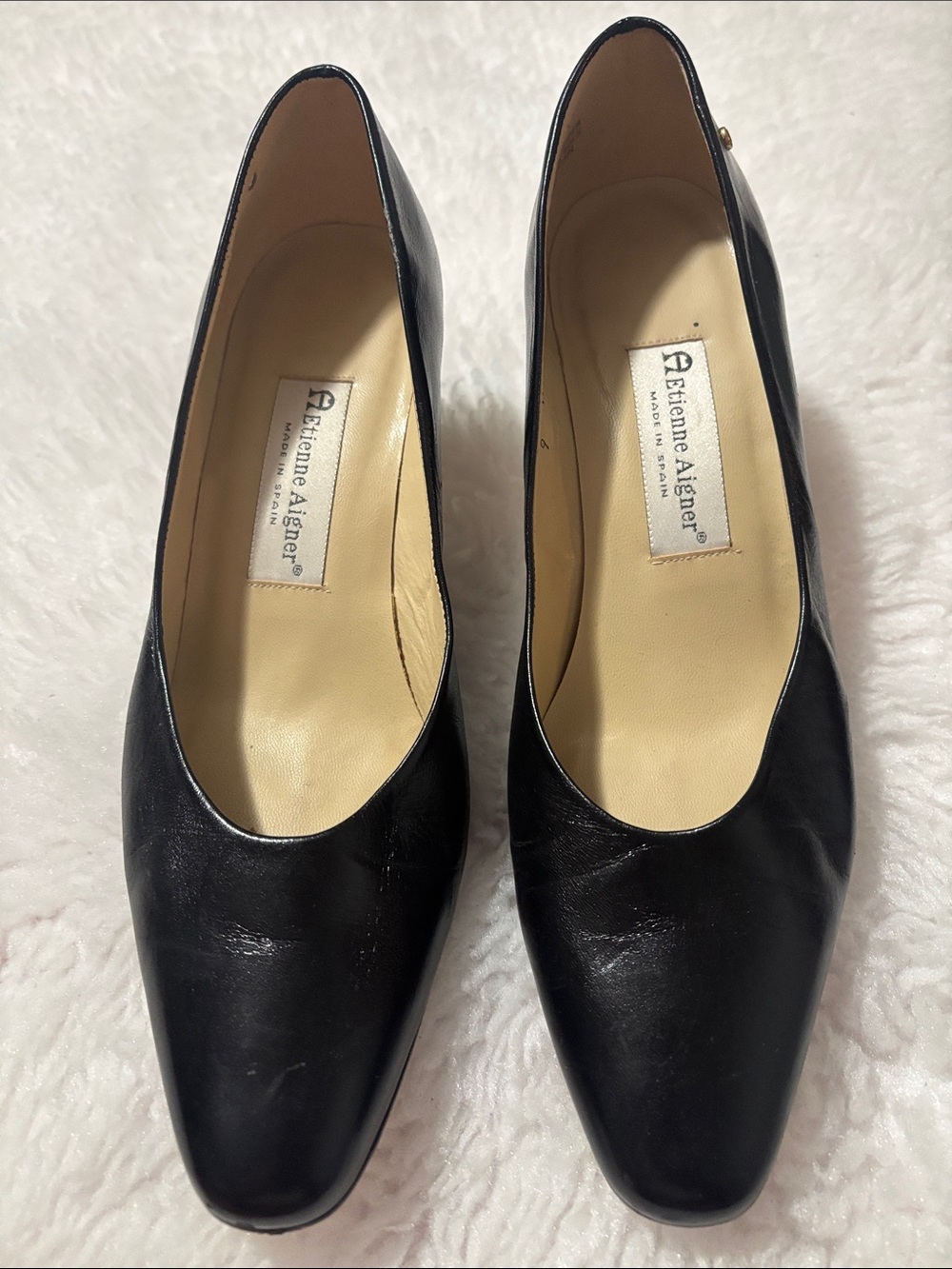 Etienne Aigner Black Leather Pointed-Toe Pumps
